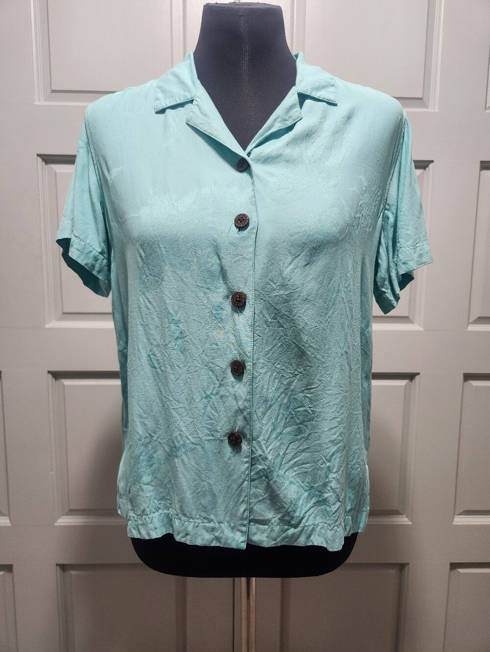 Caribbean Joe Aqua Color Short Sleeved Button Down Shirt Women's Size Medium